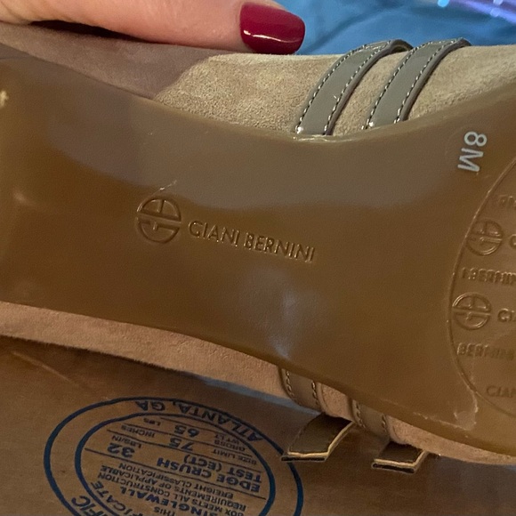 Vallay GIANI BERNINI mushroom suede MARY JANE Double STRAP HEELS SIZE 8 - Picture 7 of 11